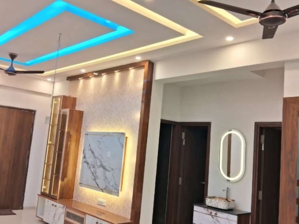 3BHK Semi-Furnished Flat in Splendid Breeze, Vittasandra Road, Bangalore | https://renthouzz.in/