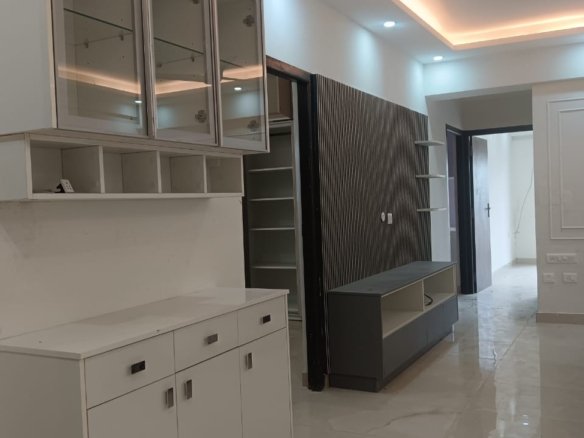 Spacious 3BHK Semi-Furnished Flat for Sale in Heriitage Signature, | Shanthinagar, | Bangalore | https://renthouzz.in/