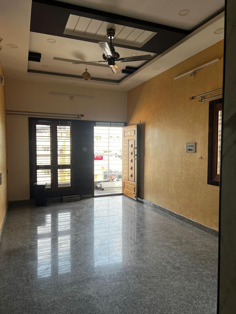 2bhk semi furnished flat for ren | Rama temple Road Ejipura | Bangalore | www.renthouzz.in