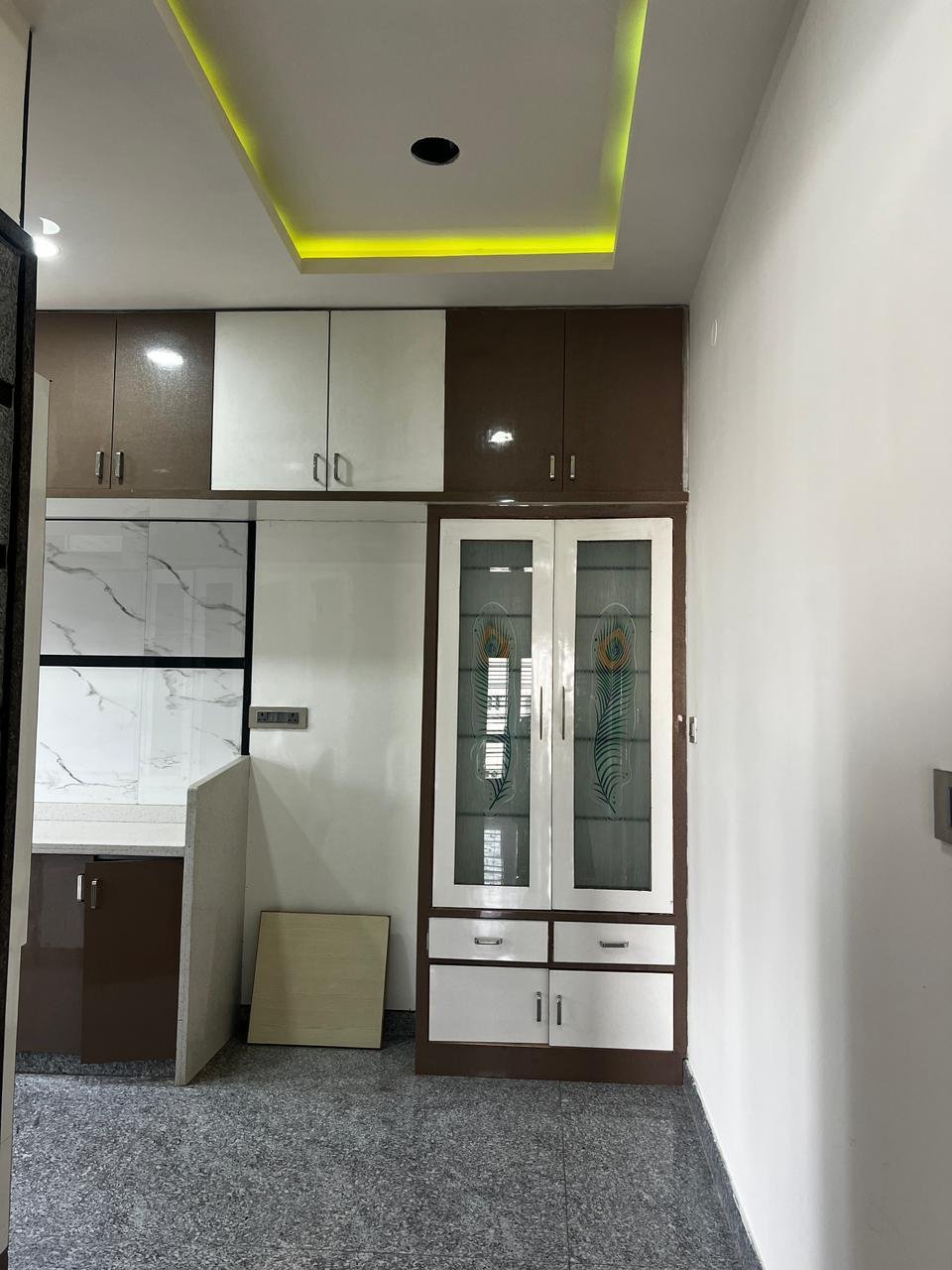 2bhk semi furnished flat for ren | Rama temple Road Ejipura | Bangalore | www.renthouzz.in