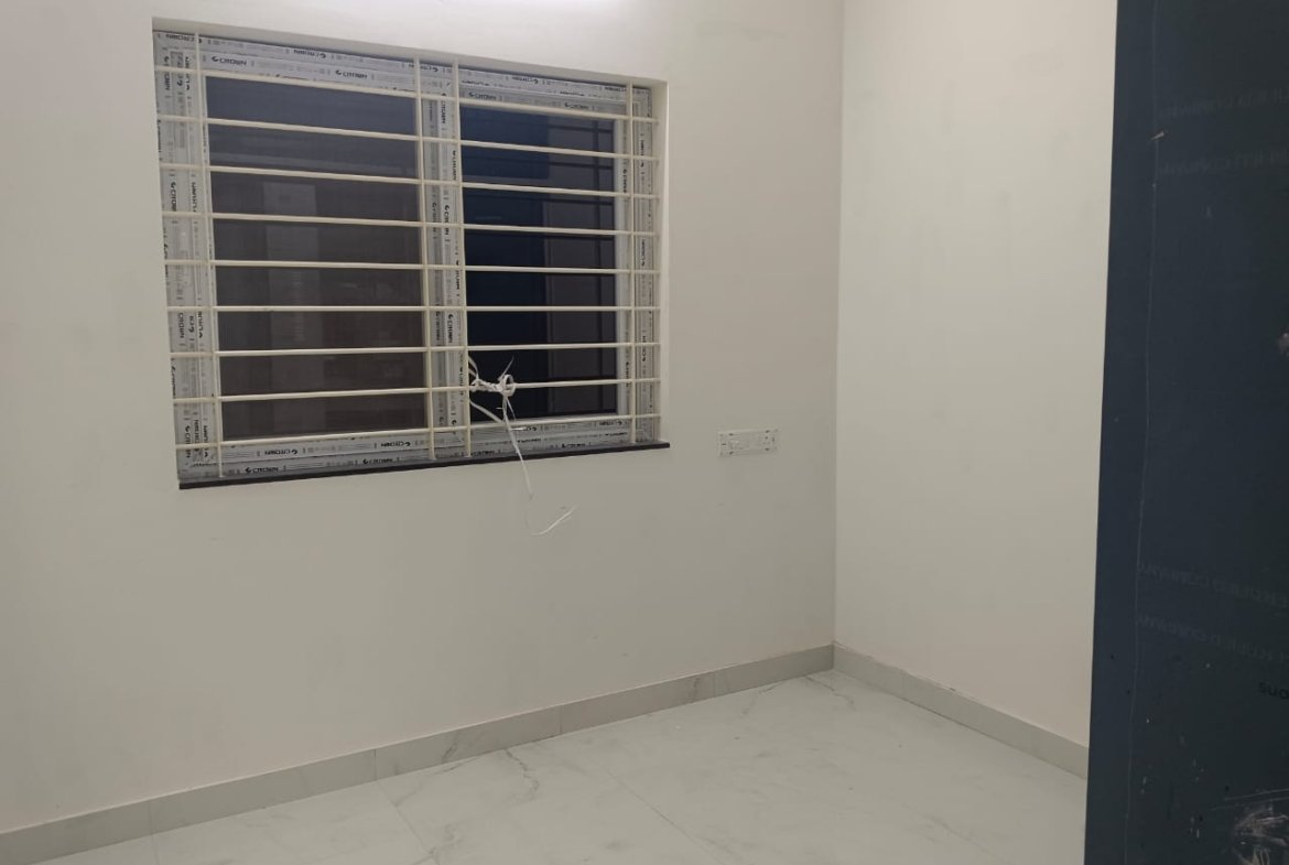 3BHK Semi Furnished Flat | Near D Mart KOramangla | Bangalore