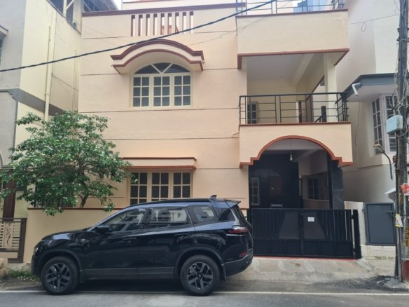 Independent House | Duplex 3BHK | For Rent | Meenakashi Layout | Kalena Agrahara | Bannerghatta Main Road | https://renthouzz.in/property-type/single-family-home/