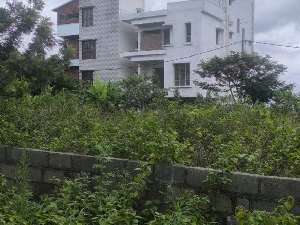 Plot for sale | Green Valley Layout, Opp Eagle Ridge Resort, Chikkmanahalli, Begur | https://renthouzz.in/property-type/plot/