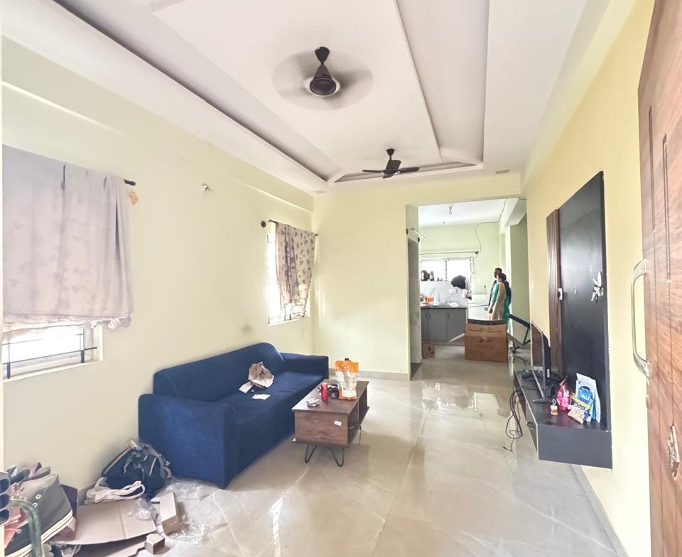 2BHK Flat for Rent | Singasandra | Bangalore | https://renthouzz.in/