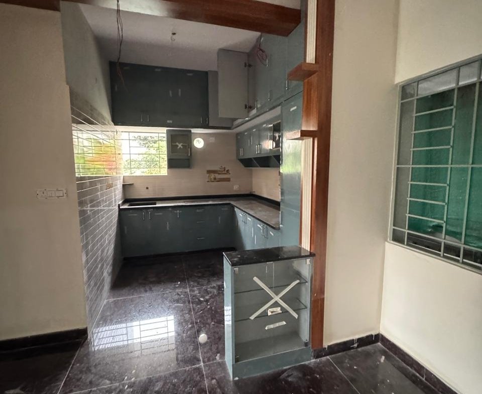 2BHK flat for Rent | Brand New Apartment Flat | Singsandra | Bangalore | https://renthouzz.in/