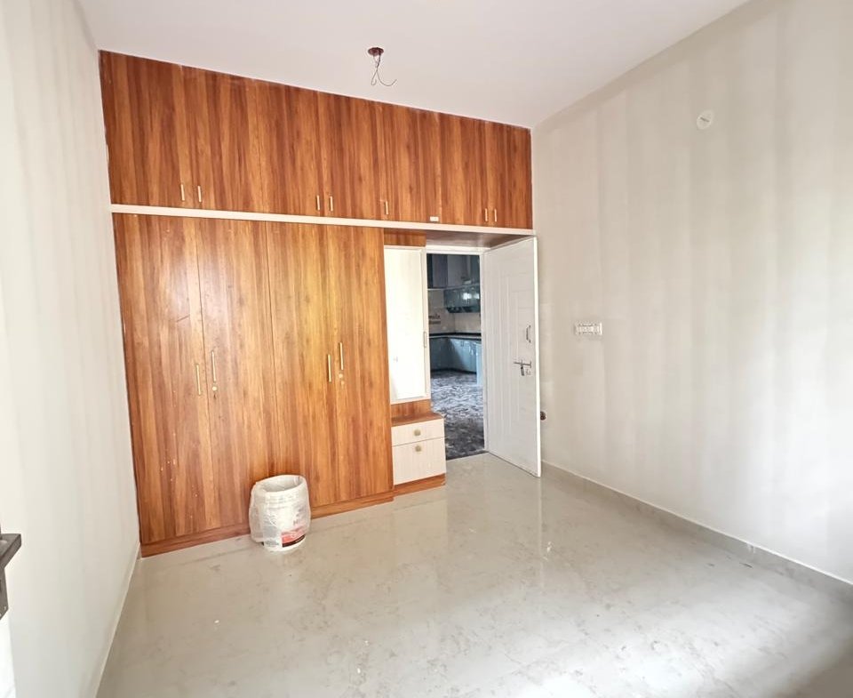 2BHK flat for Rent | Brand New Apartment Flat | Singsandra | Bangalore | https://renthouzz.in/