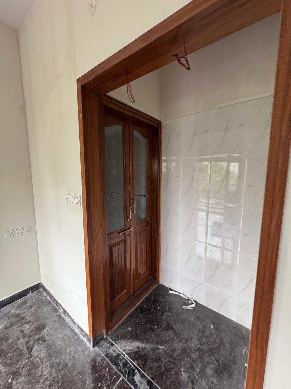 2bhk Semi Furnished 2BHK flat for Rent | Brand New Apartment Flat | Singsandra | Bangalore | https://renthouzz.in/