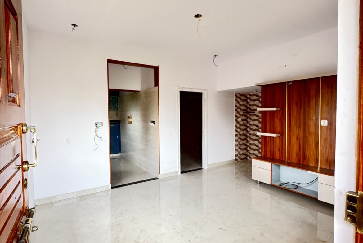 1bhk flat for Rent | Singasndra | Bangalore | https://renthouzz.in/property/2bhk-semi-furnished-flat-for-rent-in-singasandra-bangalore/