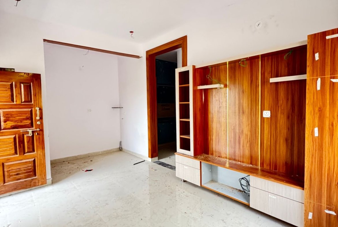 1bhk flat for Rent | Singasndra | Bangalore | https://renthouzz.in/property/2bhk-semi-furnished-flat-for-rent-in-singasandra-bangalore/