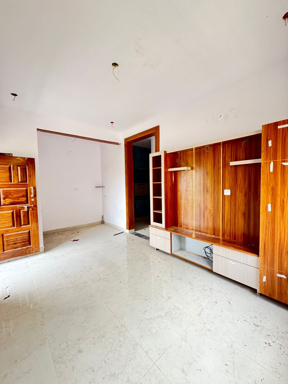 1bhk flat for Rent | Singasndra | Bangalore | https://renthouzz.in/property/2bhk-semi-furnished-flat-for-rent-in-singasandra-bangalore/