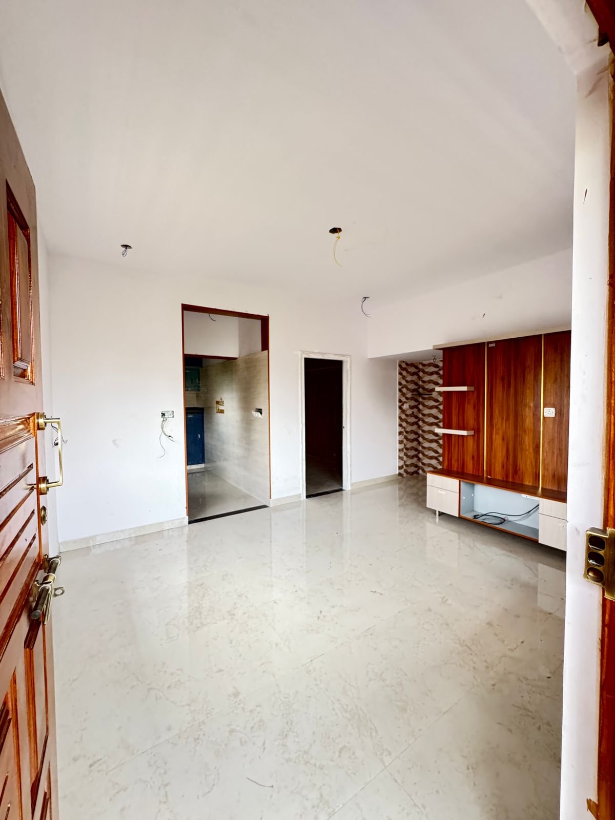 1bhk flat for Rent | Singasndra | Bangalore | https://renthouzz.in/property/2bhk-semi-furnished-flat-for-rent-in-singasandra-bangalore/