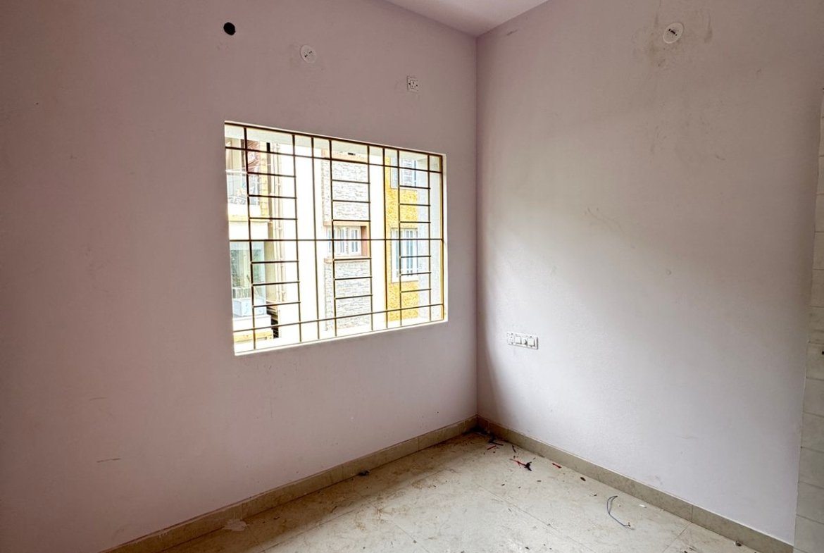 1bhk flat for Rent | Singasndra | Bangalore | https://renthouzz.in/property/2bhk-semi-furnished-flat-for-rent-in-singasandra-bangalore/