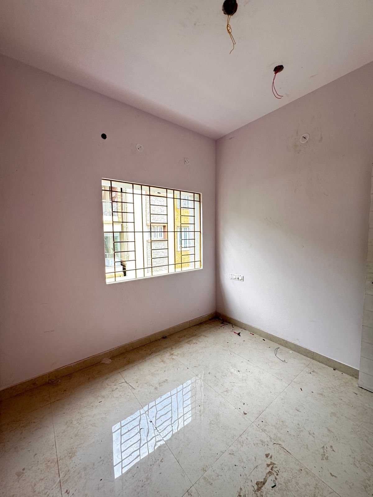 1bhk flat for Rent | Singasndra | Bangalore | https://renthouzz.in/property/2bhk-semi-furnished-flat-for-rent-in-singasandra-bangalore/