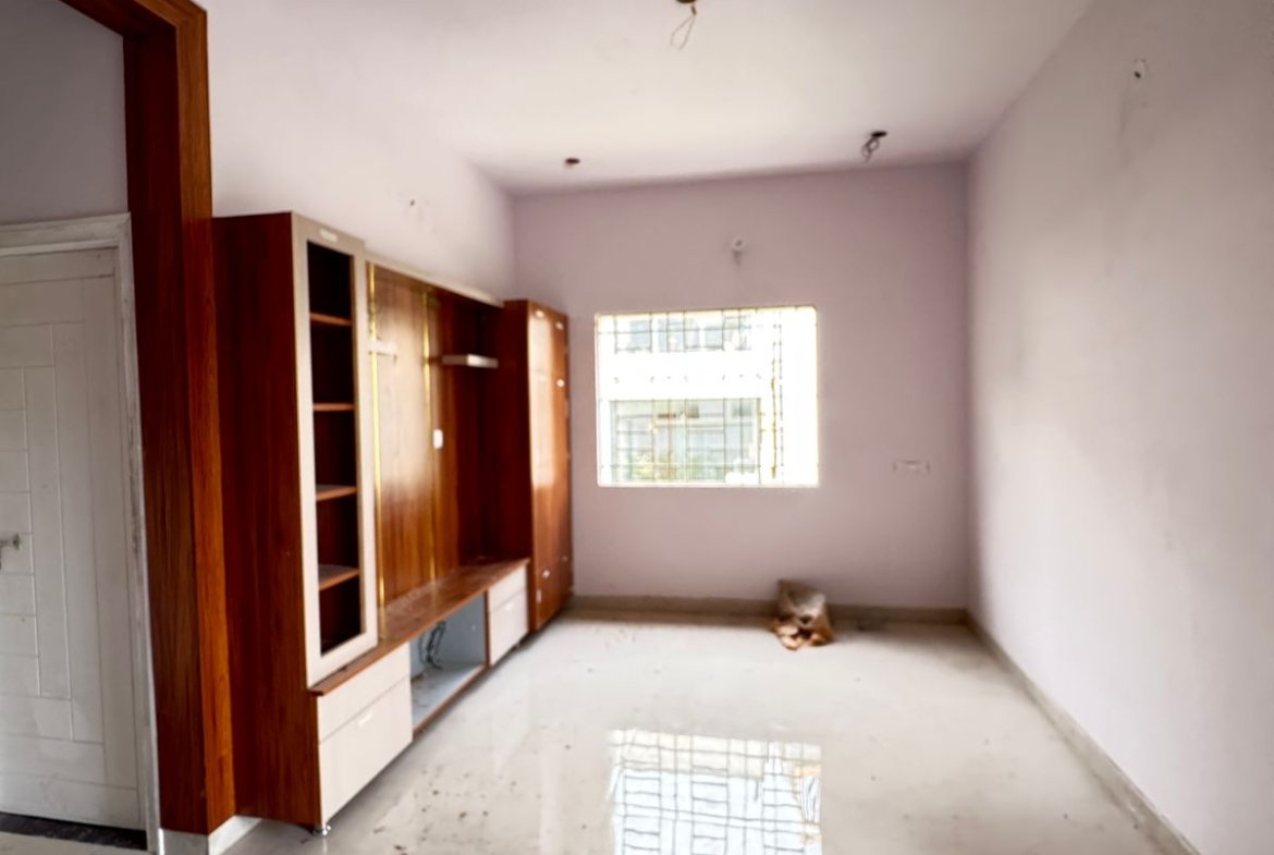 1bhk flat for Rent | Singasndra | Bangalore | https://renthouzz.in/property/2bhk-semi-furnished-flat-for-rent-in-singasandra-bangalore/