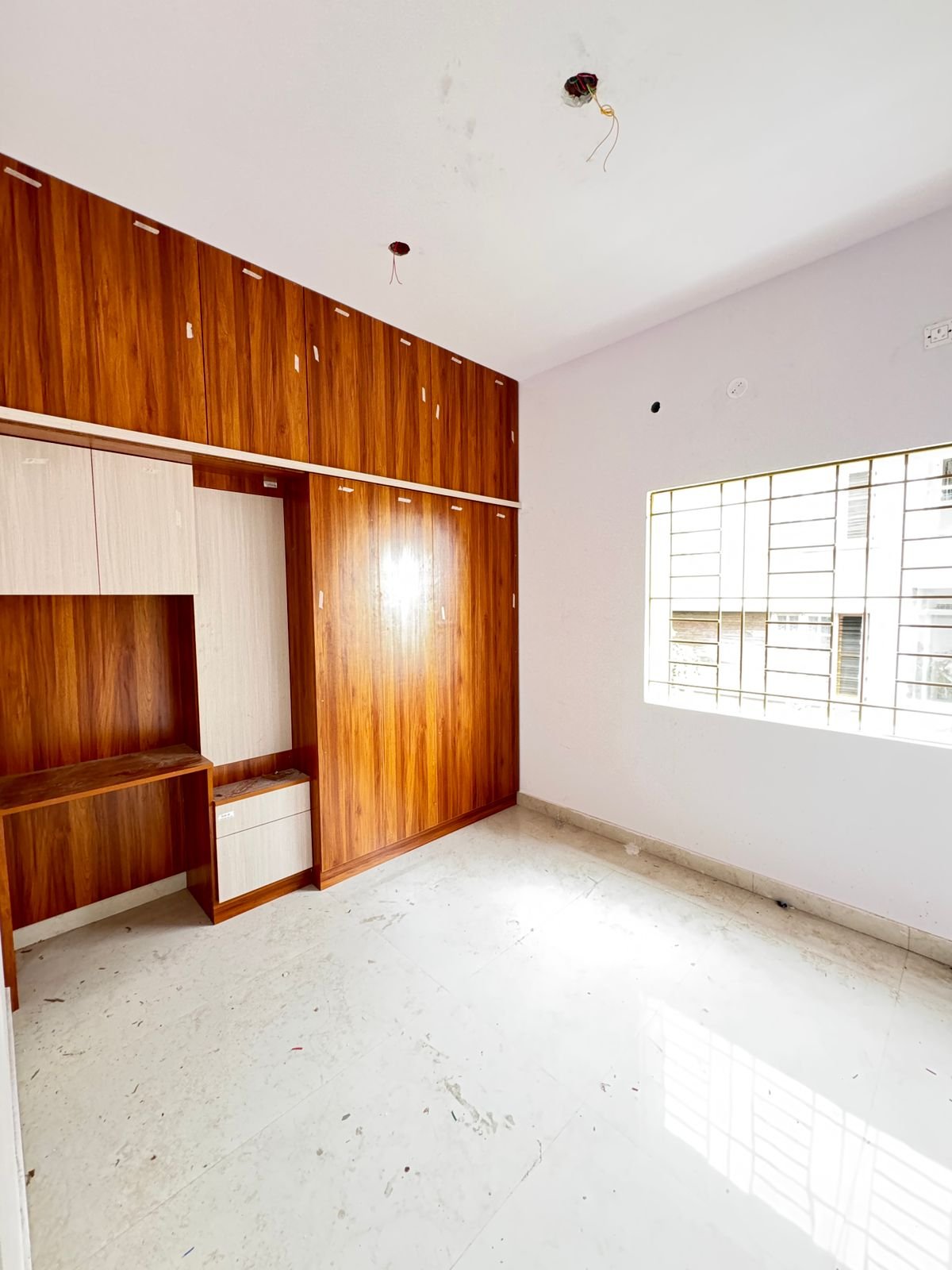 1bhk flat for Rent | Singasndra | Bangalore | https://renthouzz.in/property/2bhk-semi-furnished-flat-for-rent-in-singasandra-bangalore/