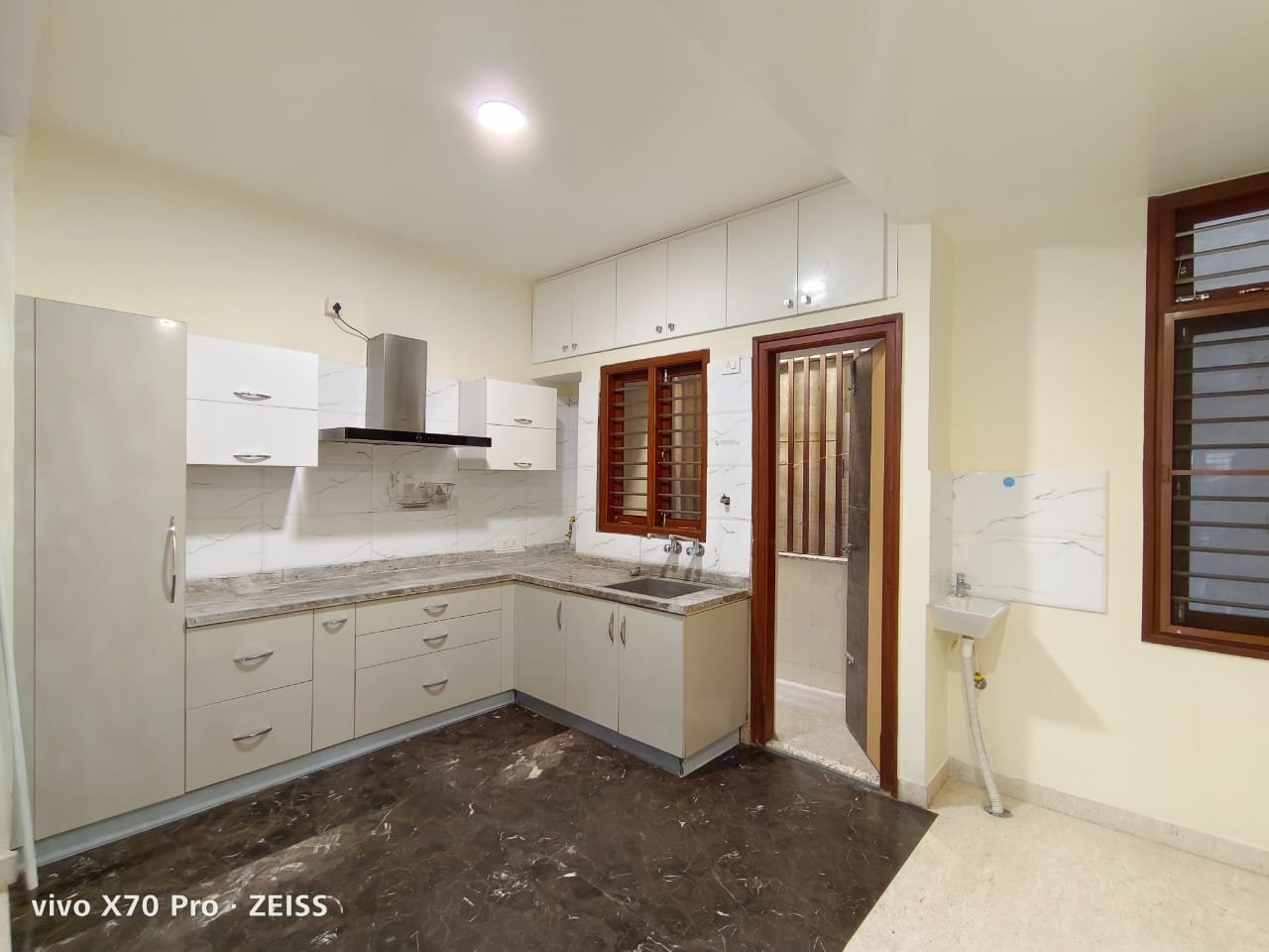 2bhk for rent | Hsr layout sector 7 | Bangalore | https://renthouzz.in/