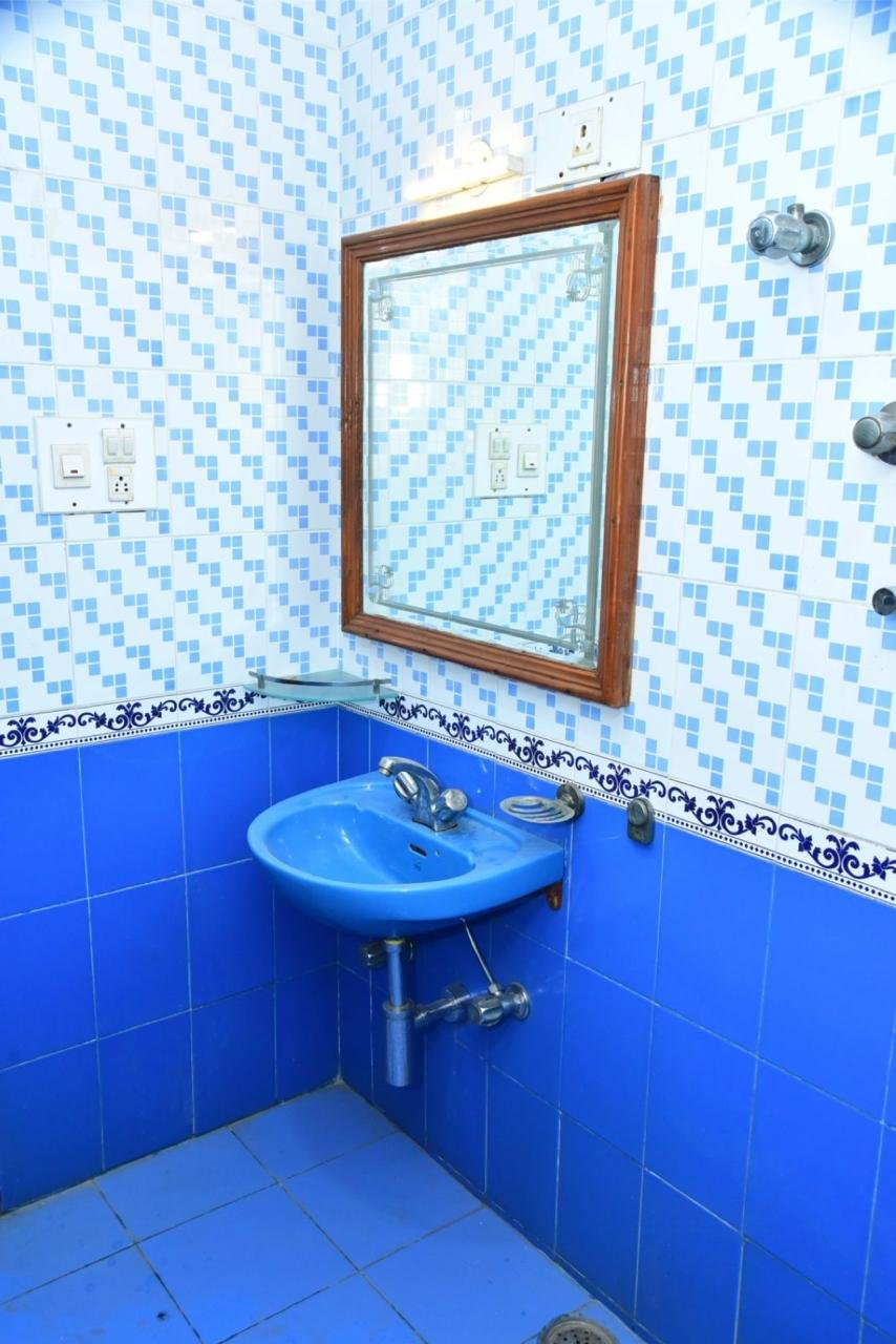 Washroom of the 5BHK Independent House for Rent in Koramangala ST Bed Layout Bangalore-Renthouzz