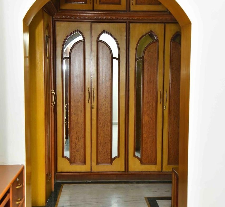 Bedroom of the 5BHK Independent House for Rent in Koramangala ST Bed Layout Bangalore-Renthouzz