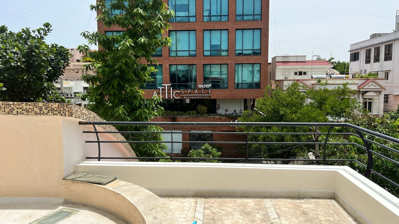 2BHK apartment with balcony in HSR Layout, Bangalore – Renthouzz