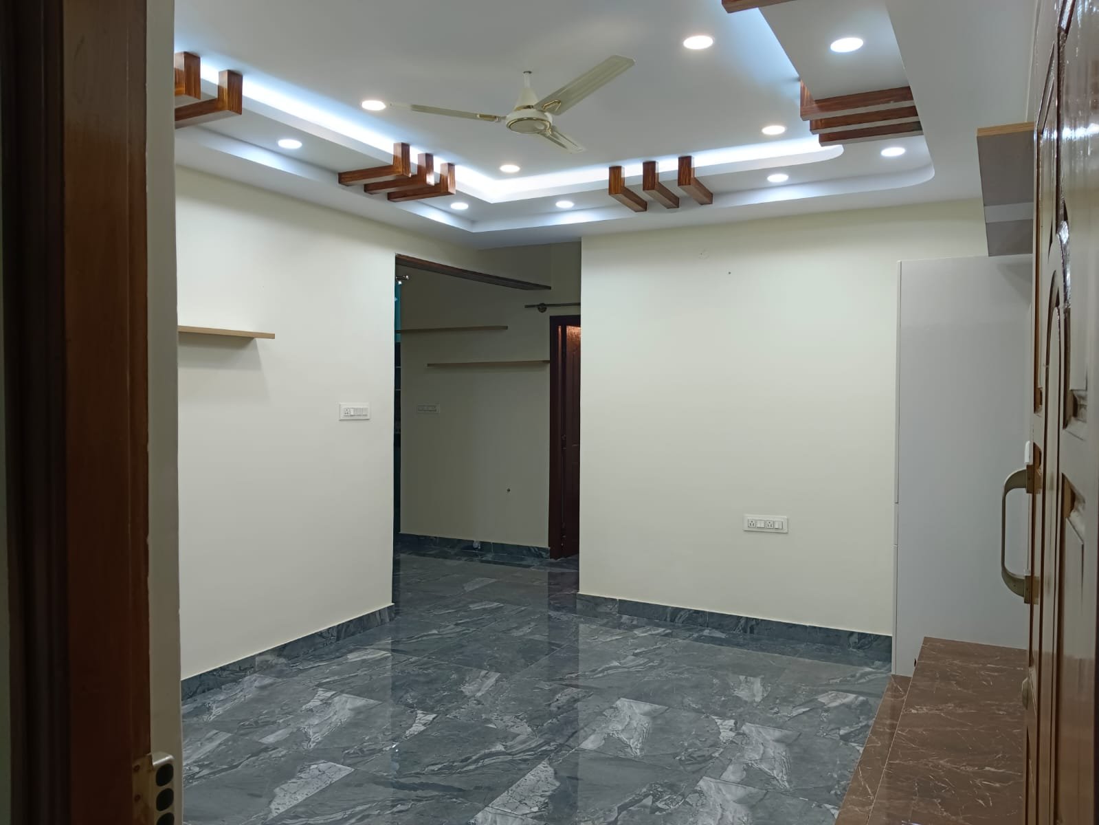 Luxurious 2BHK Flat for Rent in HSR Layout Sector 7