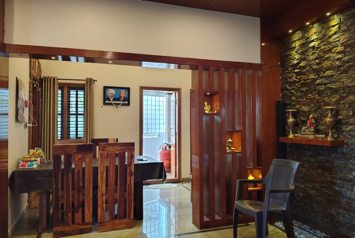 Dinning room of 4BHK Duplex House for Sale in Rajeshwarinagara, Madanayakanahalli Renthouzz