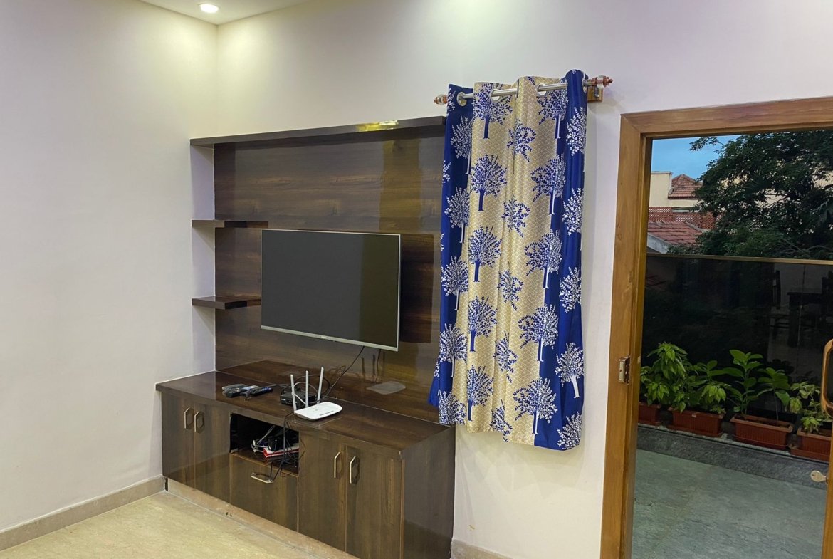 living room of 2BHK Apartment Flat for rent in Koramangala 1st block, Bangalore Renthozz