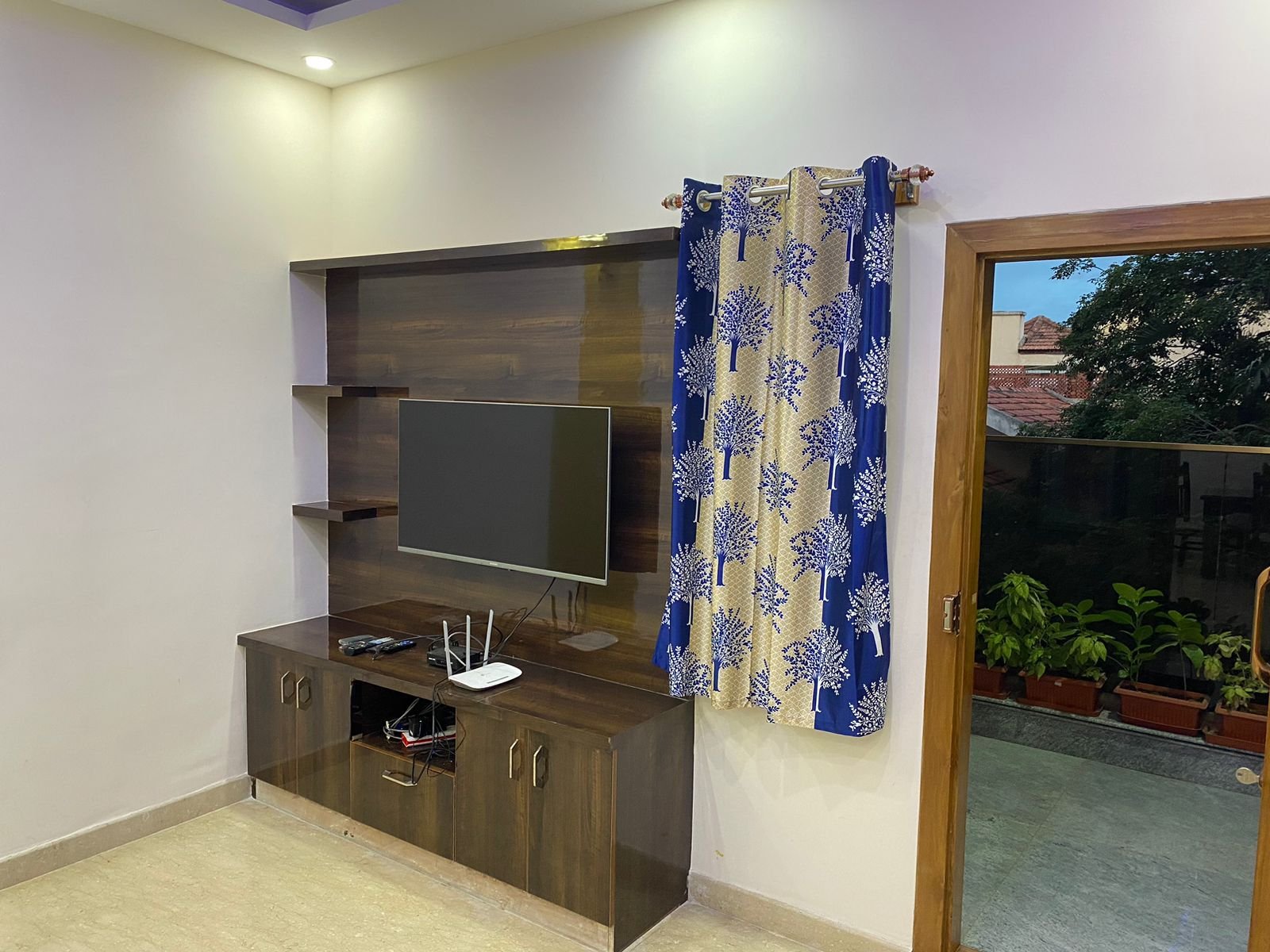 living room of 2BHK Apartment Flat for rent in Koramangala 1st block, Bangalore Renthozz