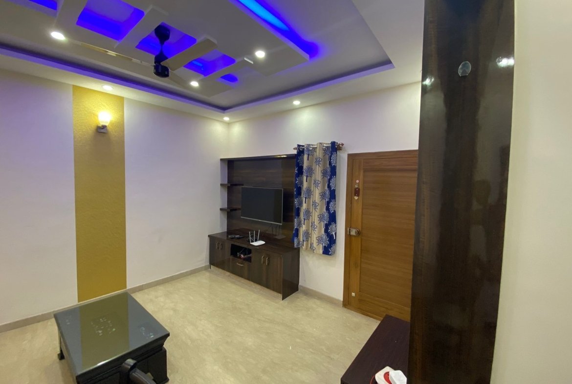 Hall of 2BHK Apartment Flat for rent in Koramangala 1st block, Bangalore Renthozz
