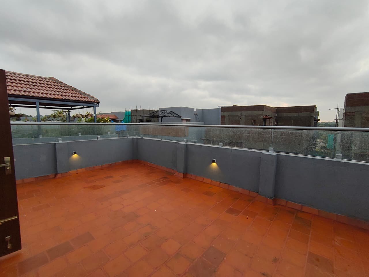 4BHK luxury villa for rent in Woodsvale with spacious interiors, private garden and premium amenities