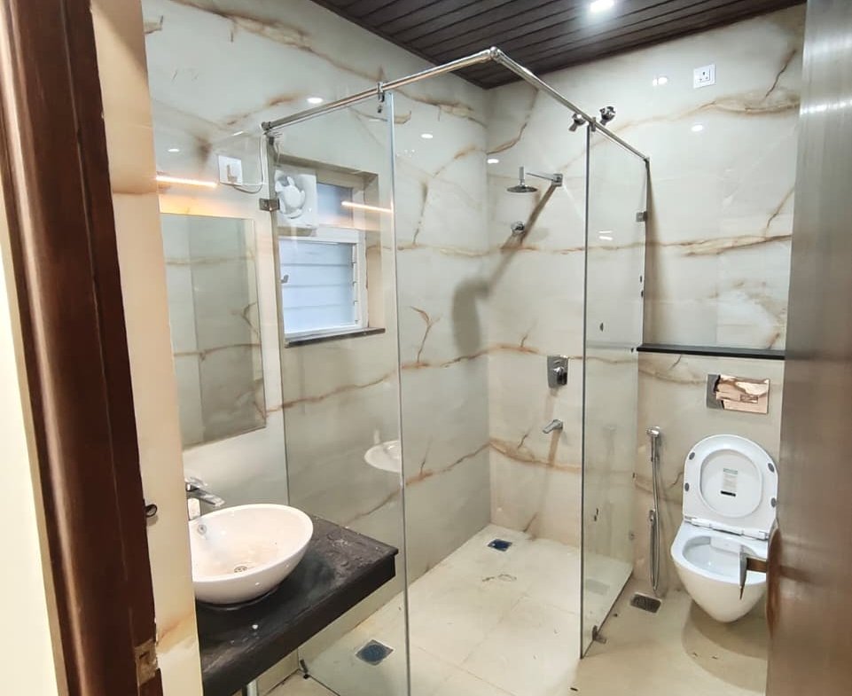 4BHK luxury villa for rent in Woodsvale with spacious interiors, private garden and premium amenities