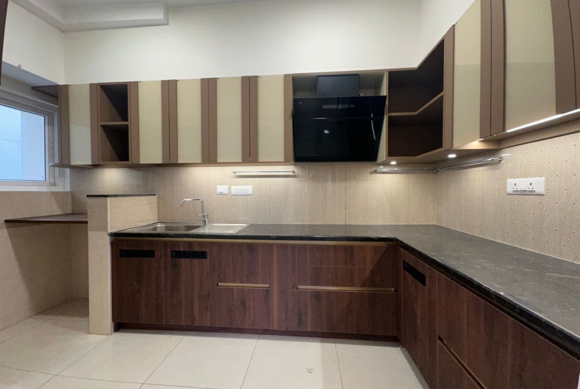 Modular kitchen in semi furnished 3BHK flat at Prestige Elysian