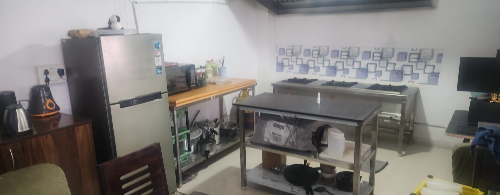 300 sq ft fully operational cloud kitchen for rent in Hebbal near Manyata Tech Park, North Bangalore