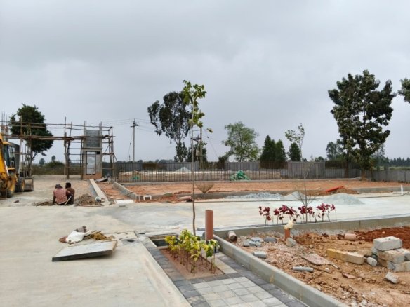 Entrance view of premium BMRDA approved residential plot community in Jigani near Electronic City.