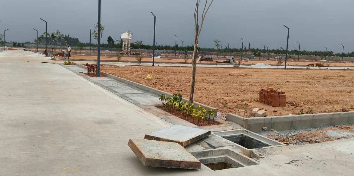 Open land parcels of premium villa plots for sale in Jigani South Bangalore near Electronic City IT hub.