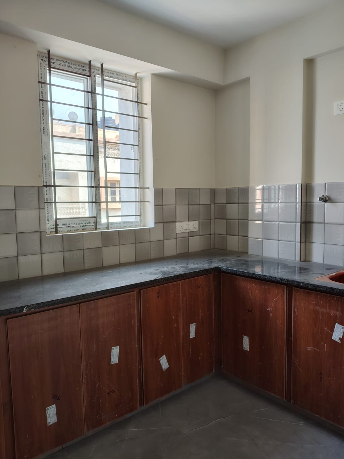 Modular Kitchen in Fully Furnished 2BHK BTM Layout modular kitchen 2BHK fully furnished flat BTM Layout fridge chimney stove