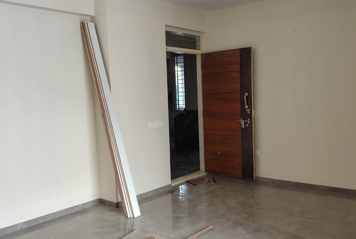 living hall 2BHK fully furnished flat for rent BTM Layout sofa TV