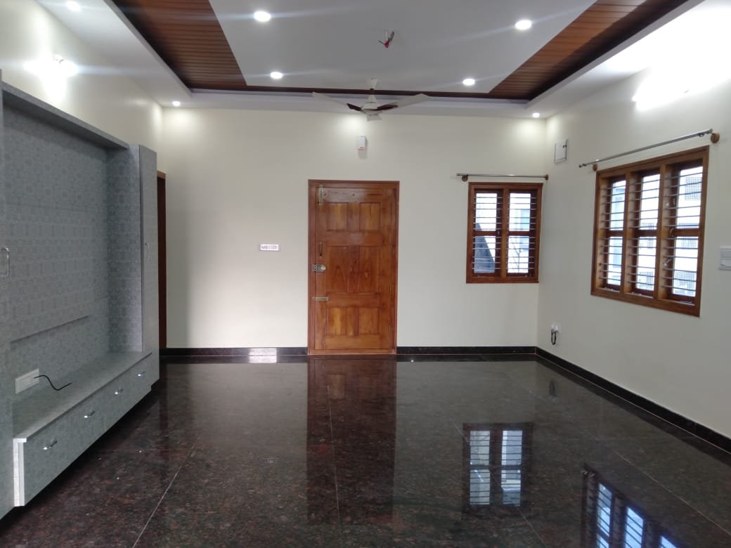 Spacious living room with good ventilation 2BHK Bannerghatta Road